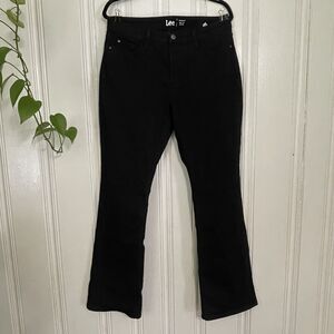 Lee Women Black Mid-Rise Regular Fit 5 Pockets Design Bootcut Jeans Size 12M